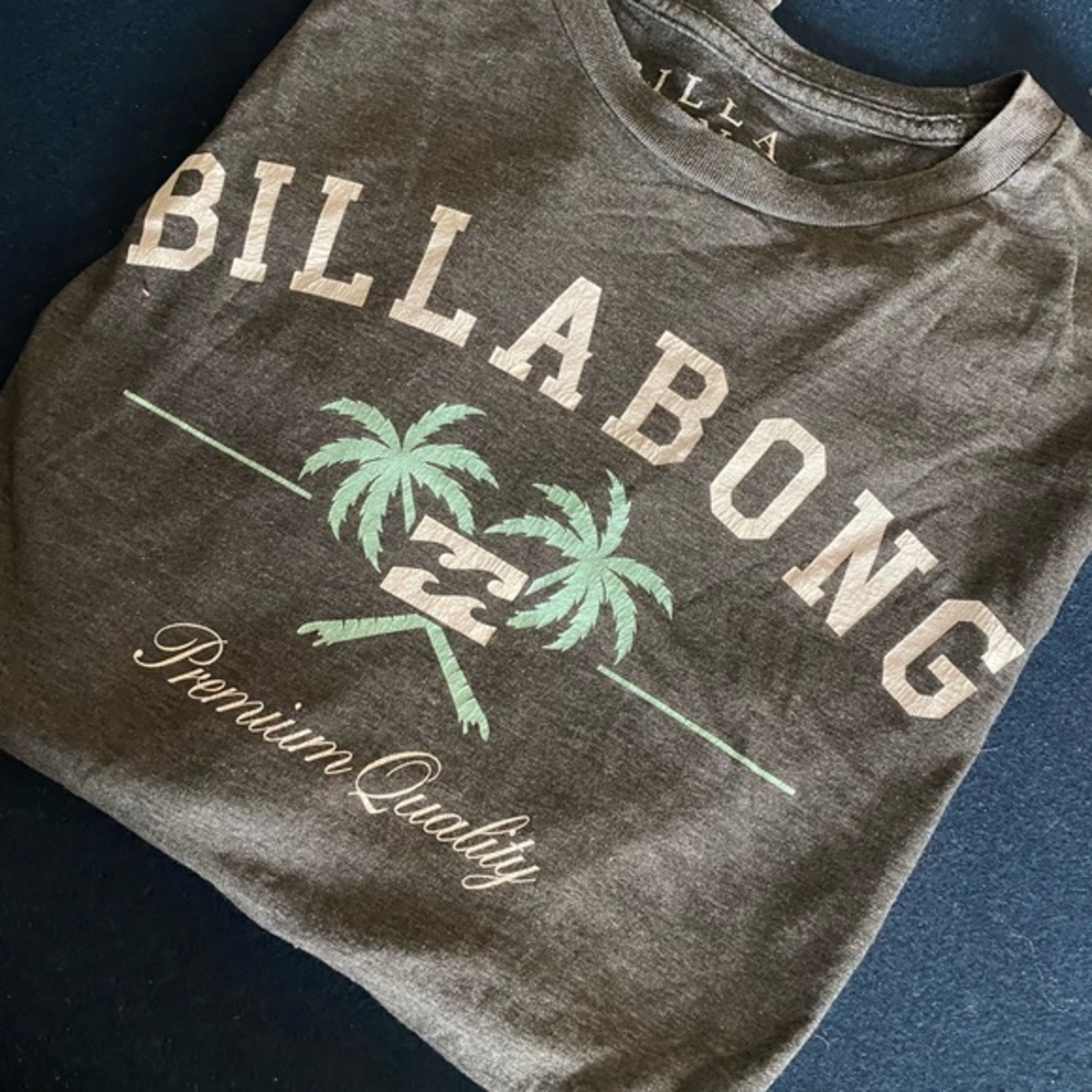 BILLABONG mens tee🌴like NEW⚡️EUC⚡️see pic for measurements